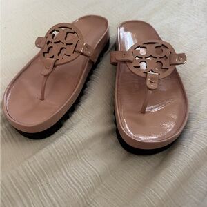 Tory Burch Pink Sandals Thong Style with Medallion